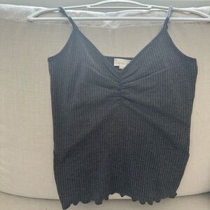 Women’s trendy crop tank top